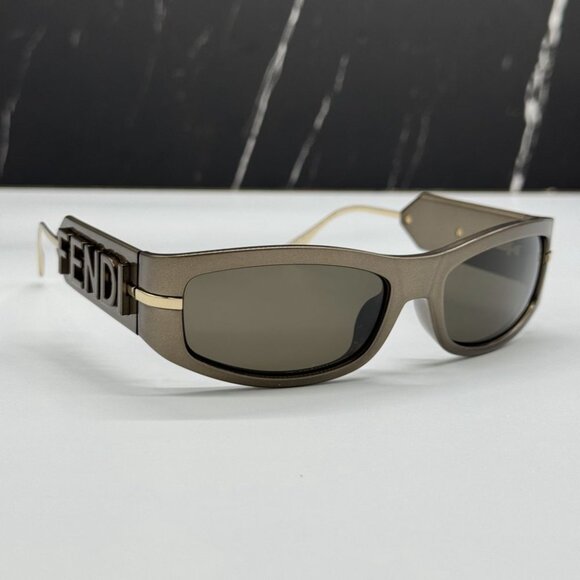 NEW FE40120I 45E FENDI SUNGLASSES SHINY BROWN WOMEN EYEWEAR FENDI - Picture 5 of 11